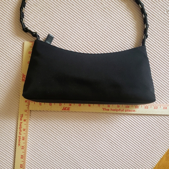 SOLD - Vintage Salvatore Ferragamo Shoulder Baguette Vara Bag with Metal Links - Picture 11 of 13